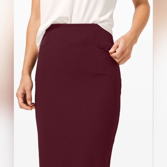 Lululemon New Route Skirt - Picture 3 of 11